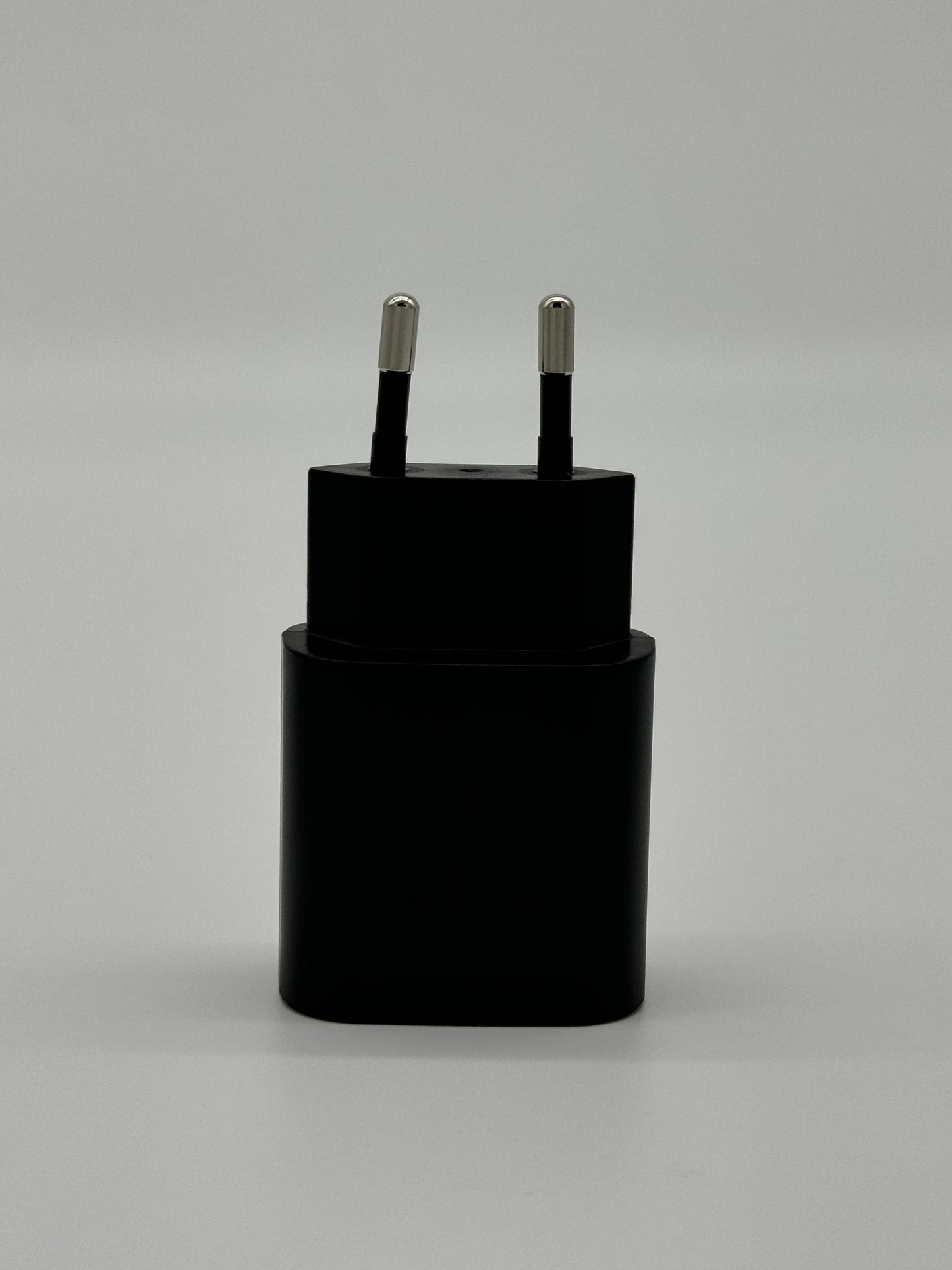 25W USB-C Schnellladeadapter + USB-C Ladekabel (1m)